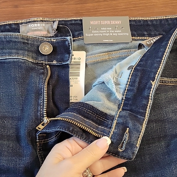 TORRID MIDFIT SUPER SKINNY JEANS - Picture 6 of 9